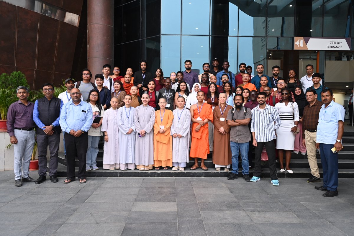 nalanda_univ's tweet photo. 🎉 ICCR scholarship holders from Nalanda University celebrated ICCR day at the ICCR Regional Office in Patna on April 9, 2025.🌍📚 #ICCRDay #NalandaUniversity #ScholarshipHolders https://t.co/xUl04adilZ