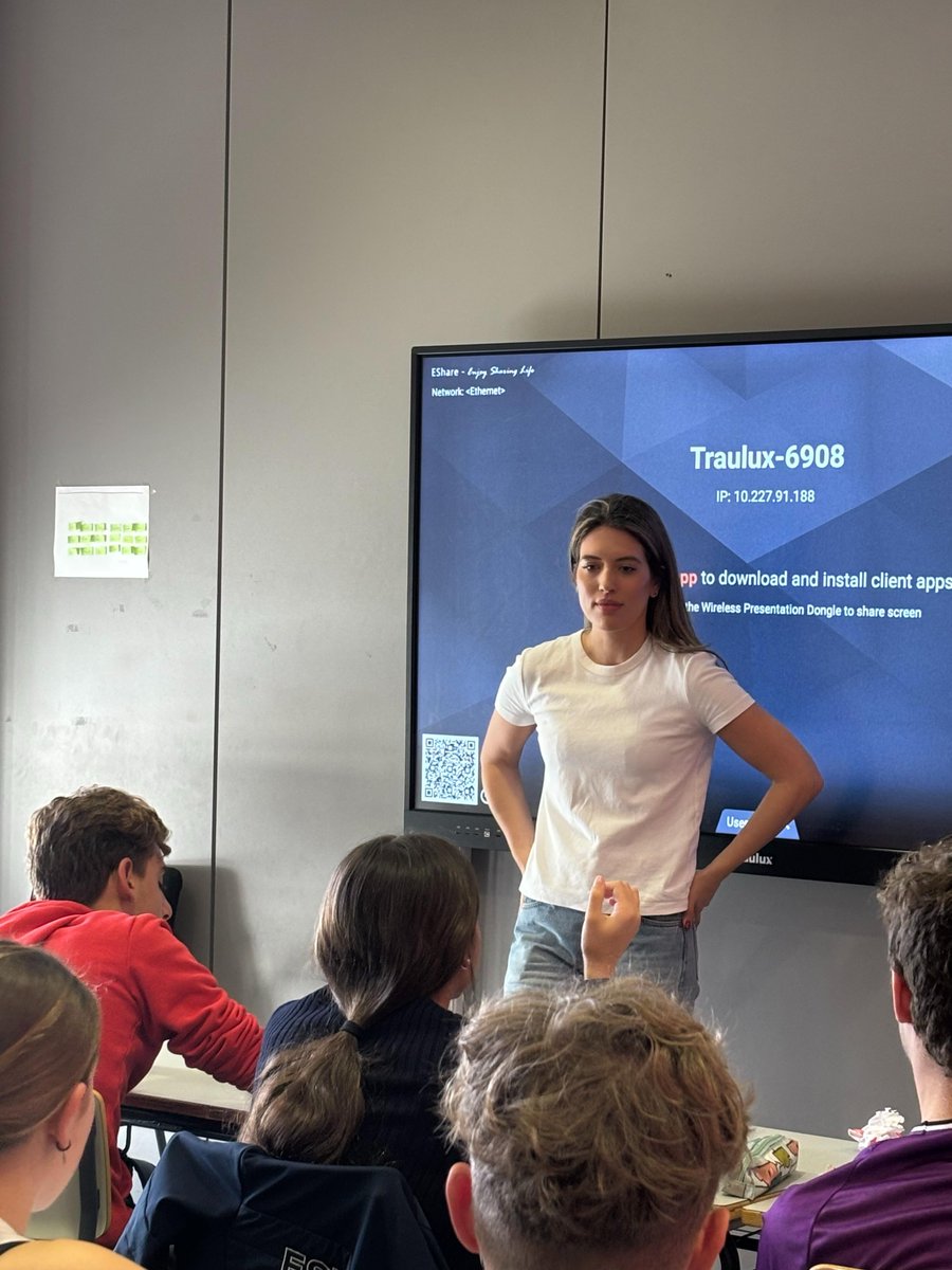 Nuestro #ProgramaInicia sigue recorriendo las aulas acercando el mundo de la empresa y los empresarios a miles de jóvenes, esta vez en el I.E.S. Ortega y Gasset con <a href="/iolandarubio/">Iolanda Rubio</a> de <a href="/bit2me/">Bit2Me</a> 

iniciafrp.es

#ProgramaInicia #iniciavalores