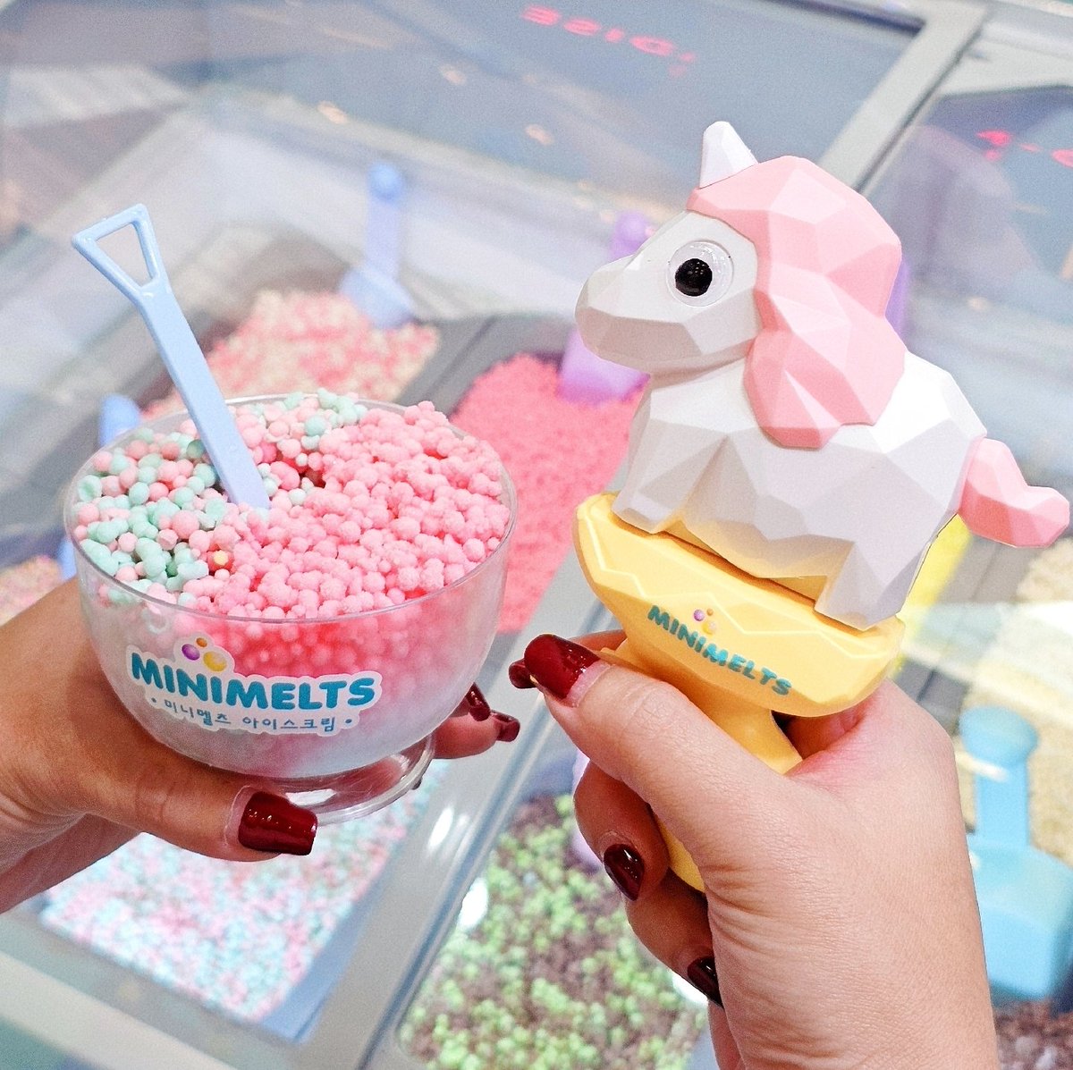 MinimeltsTH's tweet photo. น่ารักเกินปุยมุ้ยยยย🔫💦
ต้อนรับสงกรานต์ กับ ปืนฉีดสัตว์ต่างๆจาก มินิเมลท์ แลกซื้อเพียง 20.-
🍨เมื่อซื้อไอศกรีมถ้วยใหญ่ ราคา 89.-
🔫สะสมกันให้ครบ 4 แบบ 6 สี สุดน่ารัก
สะสมความคิ้วท์ได้แล้วที่หน้าร้าน มินิเมลท์ เท่านั้นน้า
#Minimelts #ไอติมเม็ด #สงกรานต์ #ปืนฉีดน้ำ #songkran2025 https://t.co/33gsLmhHZC