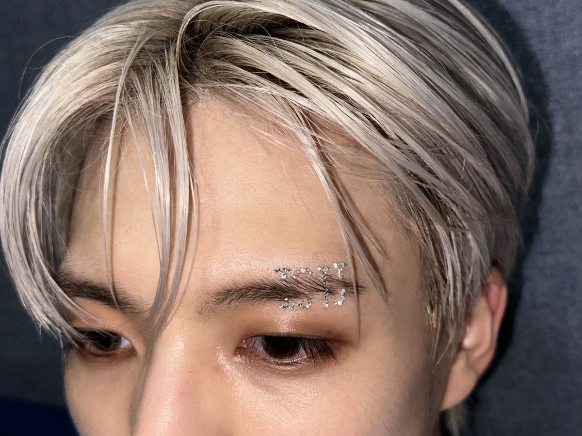 (.◠‿◠ ) ｡⁠*ﾟ♡
                                               " 🄸🅂🅃🄹 "