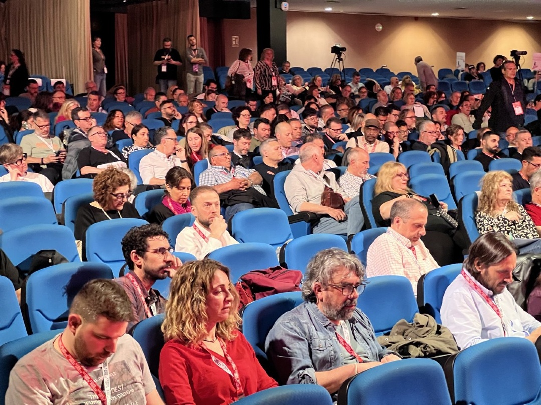 ccoocatalunya's tweet photo. Bon dia! Comença el segon dia de Congrés amb la presentació de l'informe de la comissió de garanties per Luisa Montes i l'informe de la síndica d'afiliació per Mercè Andrés https://t.co/mWWKrAKTT1