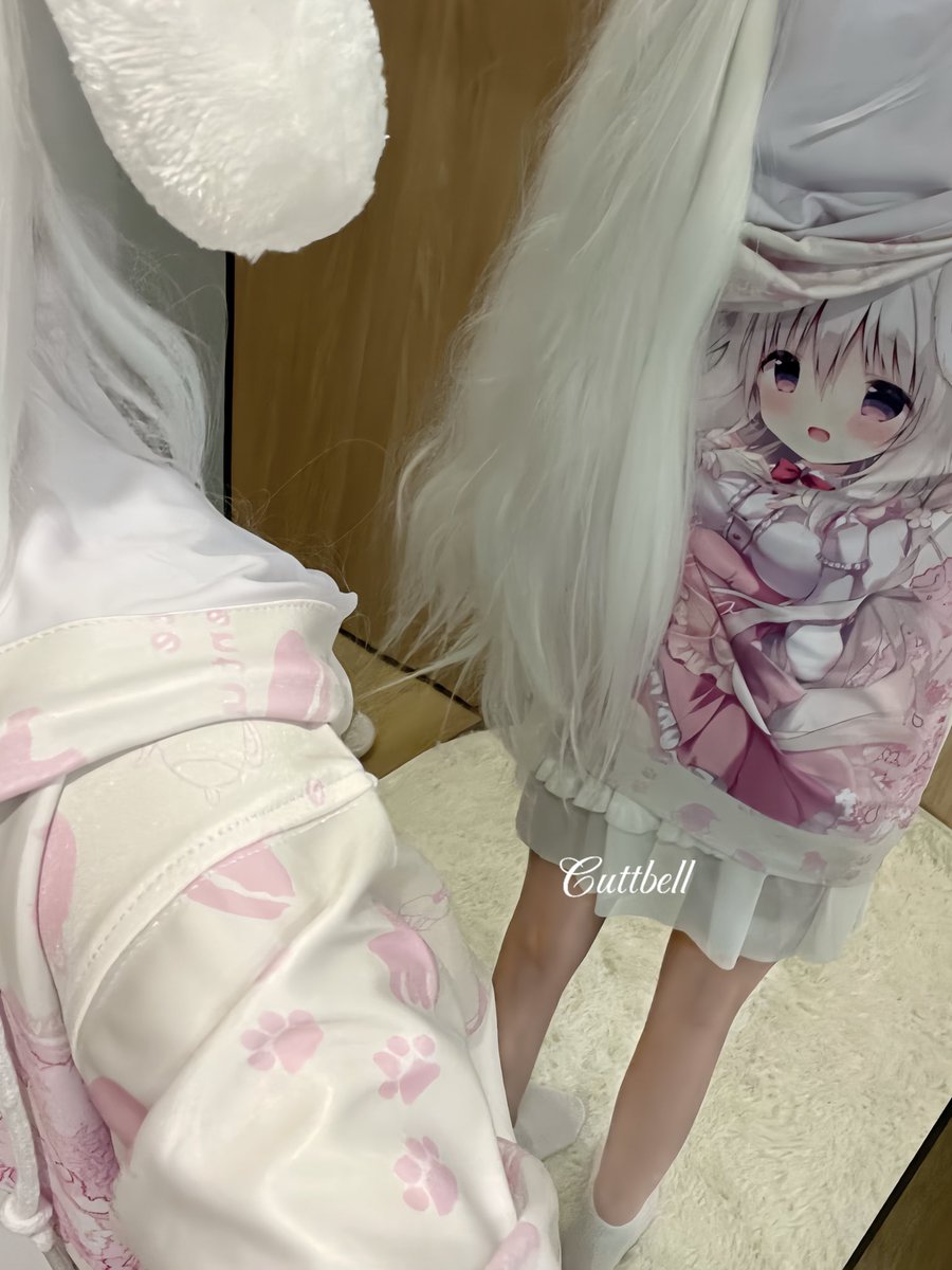 Cuttbell's tweet photo. 昨天莓华生日ww https://t.co/j9SCphNwd4