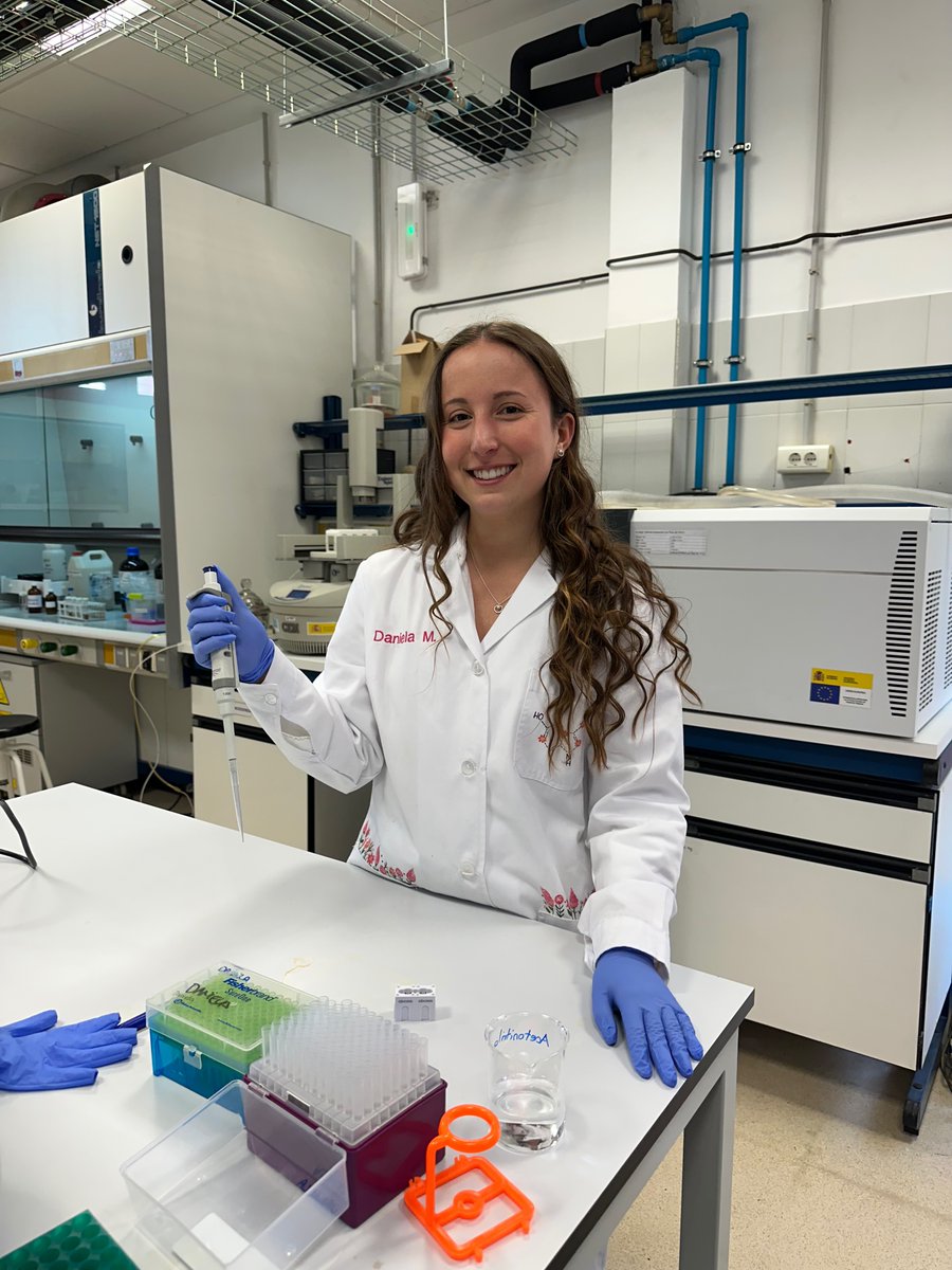 IsotoposEE's tweet photo. 🔬 We're happy to welcome Daniela María Alonso Suárez to our research group! 
After an internship detecting agricultural toxins in drinking water via HPLC-ESI-MS/MS, she will continue with us in June-July through an extracurricular stay. 
Great to have you on board, Daniela! 💡👩‍🔬 https://t.co/Tiy6xAR6XA
