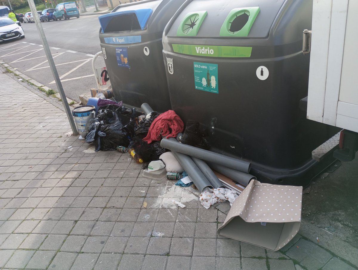 Lo de todos los días ...
#madridestasucio
#simancasabandonado