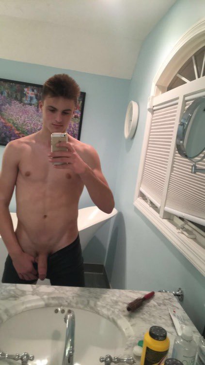 GaypenisLover69's tweet photo. https://t.co/hs3D72v2pw