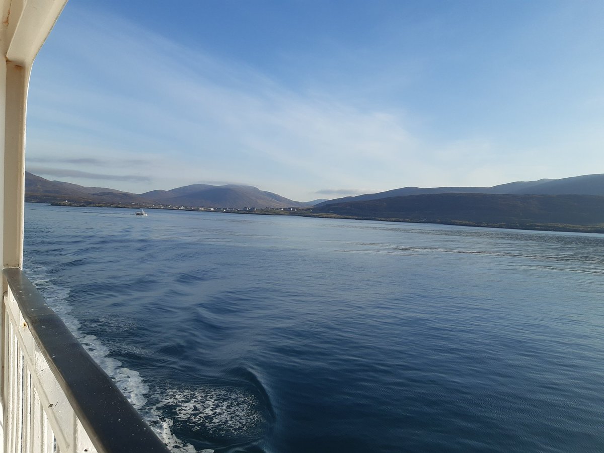 Rachmacsty's tweet photo. Beautiful morning travelling to Loch Carnan Power Station in Uist supporting the team during the Easter Holidays.  Makes the early start worthwhile! @AGraham1a @MacleodDonald @WiAdvisor @ https://t.co/I1VUs2pCN5