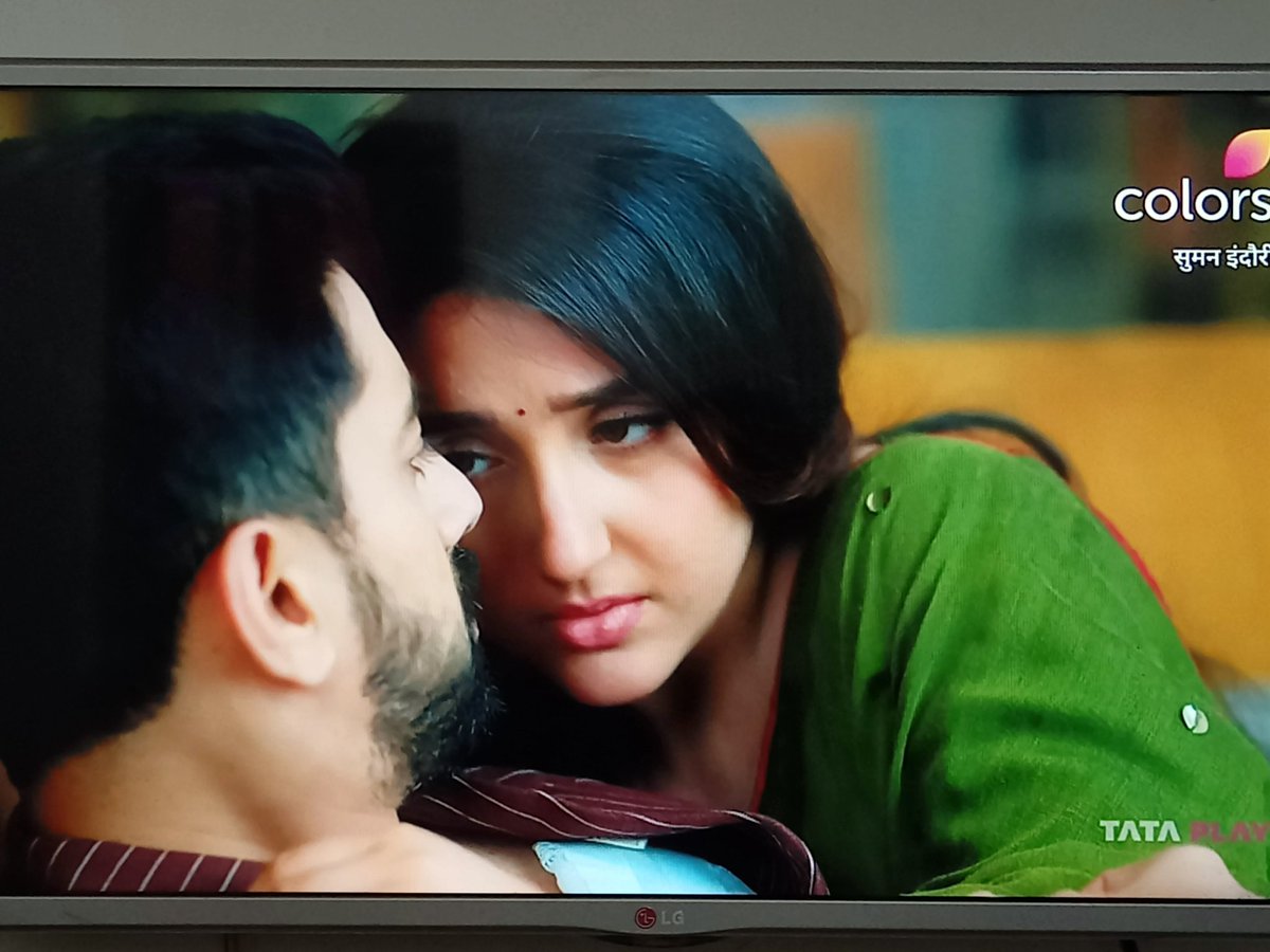 ATSkolkatafc's tweet image. #Sumerth &amp;gt;&amp;gt;&amp;gt;&amp;gt;&amp;gt;&amp;gt; 
Sumi is so much in the mood these days 🥰✨ 
And who's lucky? Our Netaji but!! 
The way she was claiming her rights on him 🥹🎀 
Netaji, Please realise how lucky you are and behave accordingly!! 
@ashnoorkaur03 #AshnoorKaur #SumanIndori