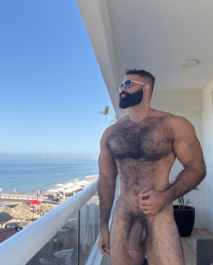persianwolf013's tweet photo. Anyone looking for the same treatment 🤪? https://t.co/5wasAoFPIY