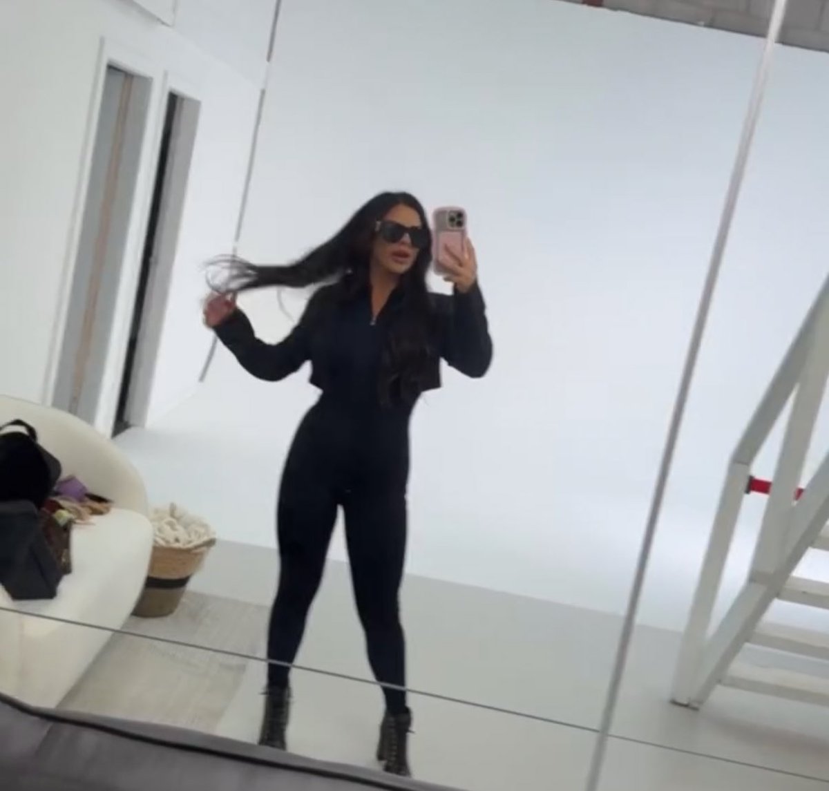 goddess_sofiaxx's tweet photo. flipping my hair after kicking you in the bollocks and robbing your wallet 🥰🥲 https://t.co/65umxoHWvm