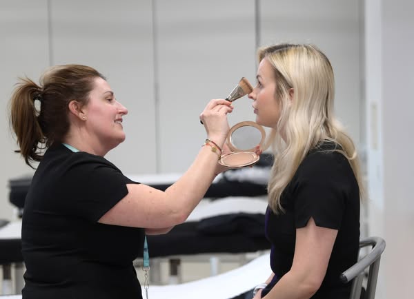 ✨ Ready to glow up? 

Join our 6-week Make-up Skills Evening Course starting this month! 

💄 Learn pro techniques for contouring, daytime &amp; evening looks, and more - taught by industry experts. 💋 

Apply now →  slc.ac.uk/.../4288-make-… 

#OurSLC