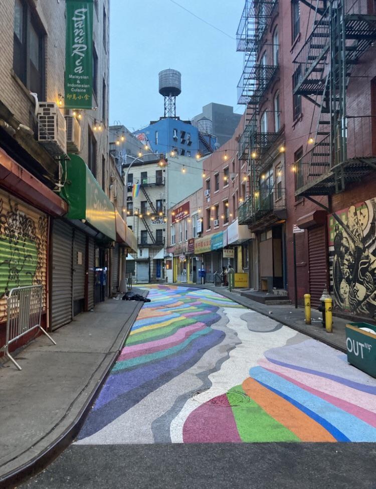 Imagein8's tweet photo. A colourful street!
v/ streetartporn 
#StreetArt #ColorfulStreet #UrbanArt https://t.co/GnezaBXTdV