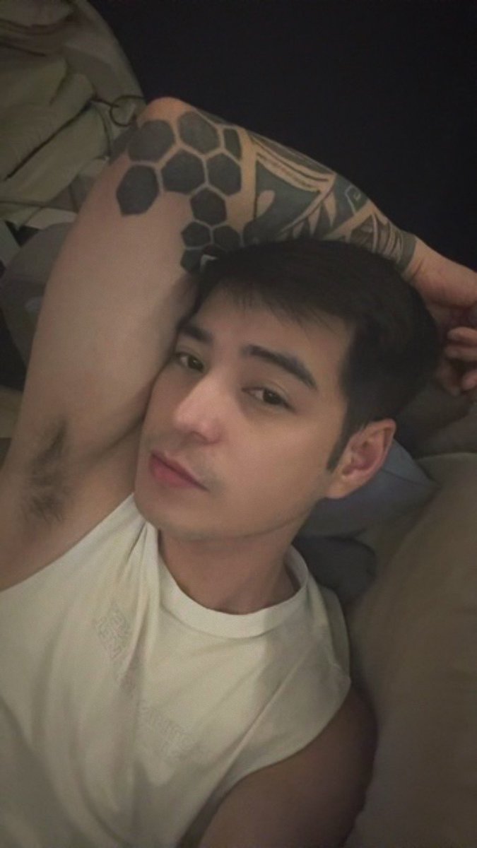 khardz17's tweet photo. hot afternoon  #summerfeels https://t.co/7y0IUnM19O