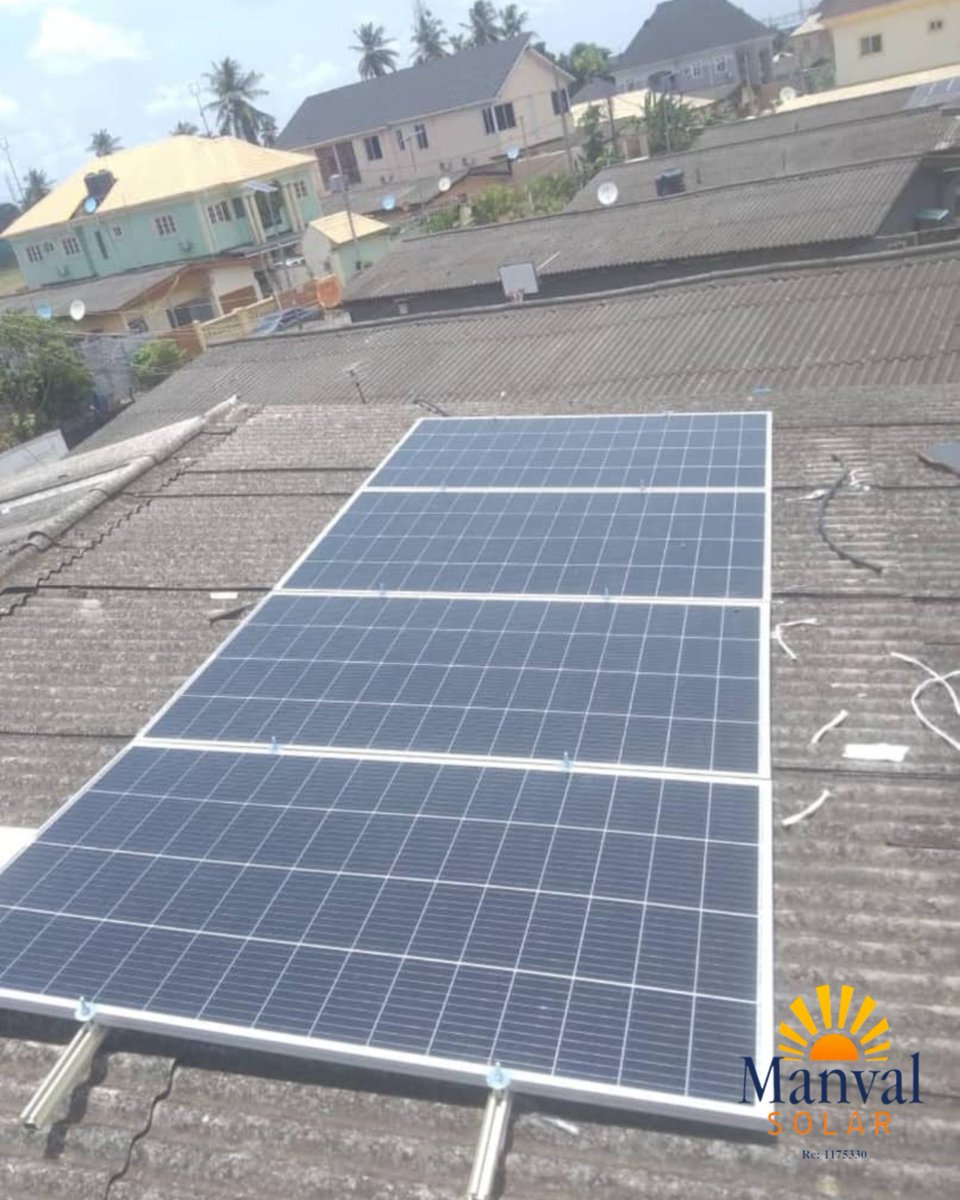 SolarManval's tweet photo. "Say goodbye to outrageous electricity bills! 💸 This 3.5kVA/24V system + 1400W of solar = 24/7 energy independence. DM us to get yours installed! 
#SolarSavings #gosolar #solarenergy" https://t.co/kBwgTN6E4N