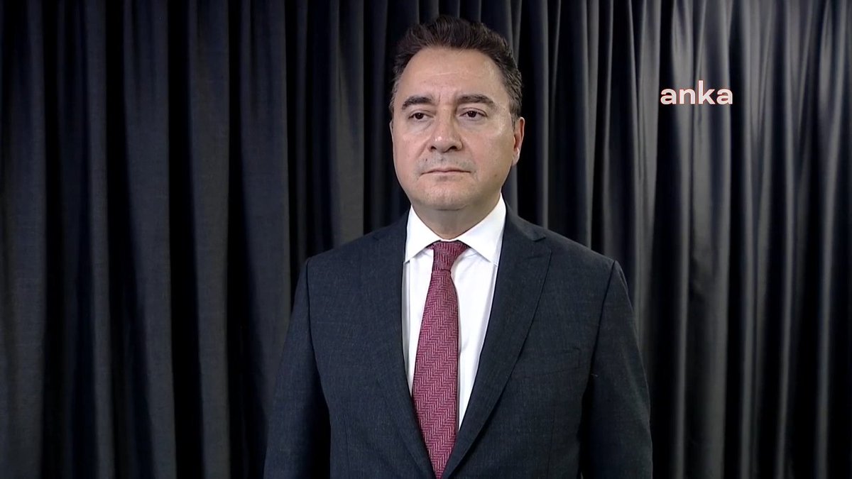 Ali Babacan:

 200 bin deprem konutu yaptık diyorlar, ben aynı parayla 400 bin yaparım.