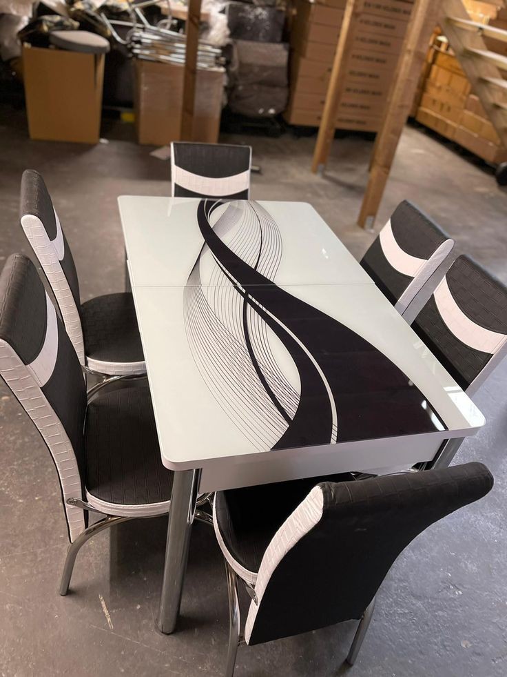 Derricksfurnitu's tweet image. Sophisticated and elegance #dinningtables to comfort you with your family when having meals now available in Derricksfurniture🇰🇪🇺🇬🇹🇿Tel or WhatsApp 0753510109 on #affordableprices #God #JESUS