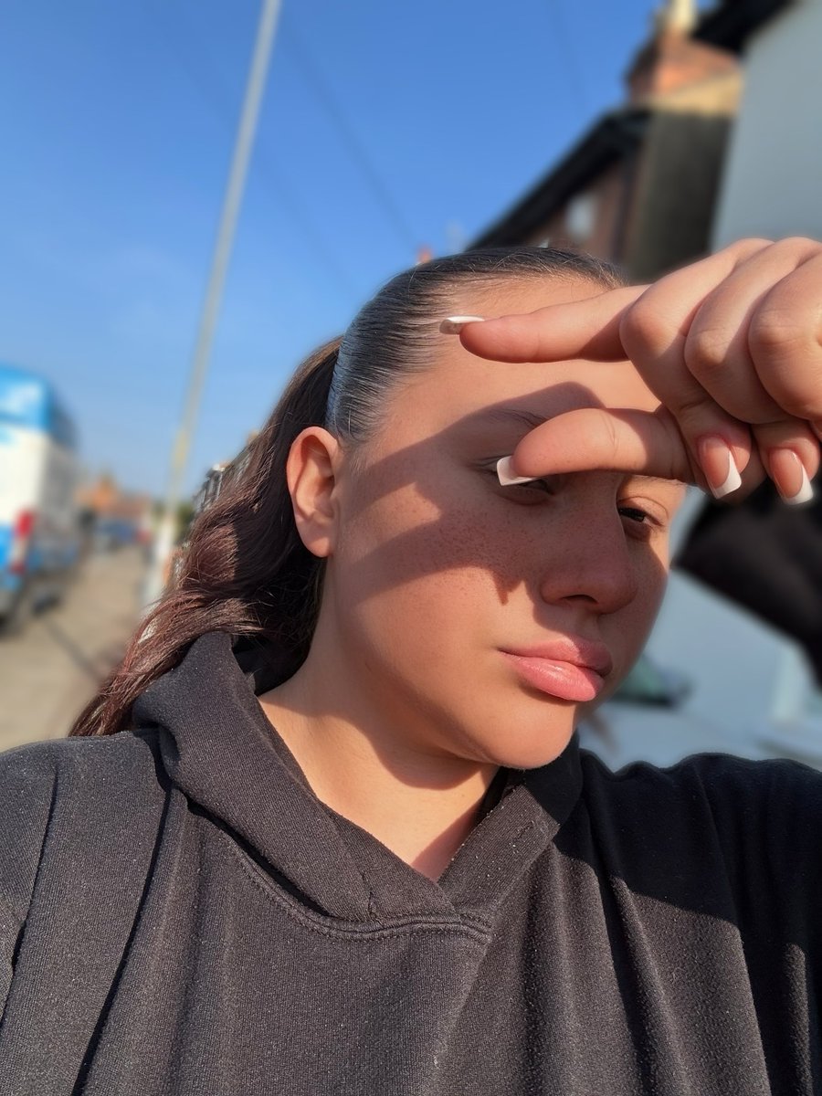 _princesslucyy's tweet photo. How small are you really? Pathetic little piggie 🐷💸 #findom #femdom #paypig #paypigslave https://t.co/cPjSS3OrPJ