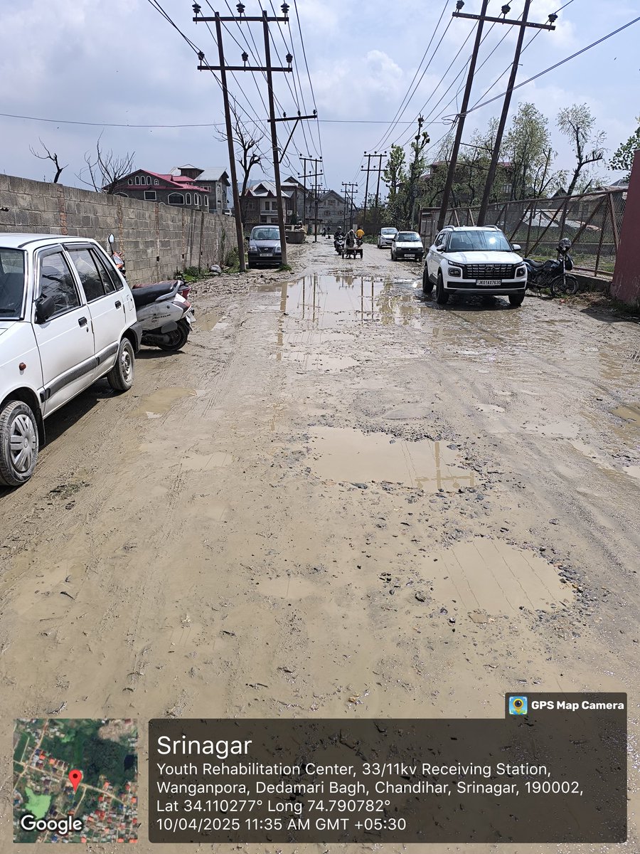 socialworker102's tweet photo. The public is suffering daily.
#Srinagar #Macadamization #Eidgah #CivicIssues
For information
@ddprsrinagar
@DrBilalbhatIAS
@rtimuzaffar
@SMC_Srinagar https://t.co/c38T6pqbOa