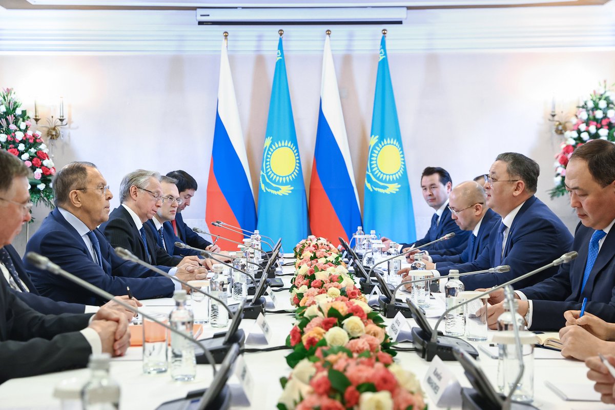 mfa_russia's tweet photo. 🇷🇺🇰🇿 Russia’s Foreign Minister Sergey #Lavrov and Deputy Prime Minister – Minister of Foreign Affairs of Kazakhstan Murat #Nurtleu hold a meeting on the sidelines of the #CIS Ministerial

📍 Almaty, April 10

#RussiaKazakhstan https://t.co/ITtAyfAXtb
