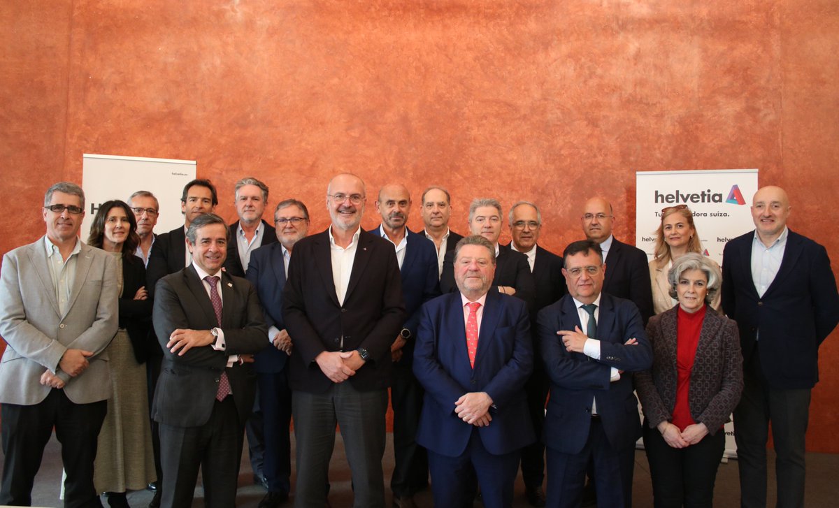 Consejo General de Mediadores de Seguros (@cgmediadores) on Twitter photo Siempre hay una primera vez. Coincidiendo con la reunión de la Comisión Permanente del Consejo en el Colegio de Sevilla, hemos mantenido un encuentro con <a href="/Helvetia_ES/">Helvetia Seguros España</a> en su sede sevillana. Gracias a su CEO por la acogida y por su apoyo a la Mediación profesional de Seguros. Siempre hay una primera vez. Coincidiendo con la reunión de la Comisión Permanente del Consejo en el Colegio de Sevilla, hemos mantenido un encuentro con <a href="/Helvetia_ES/">Helvetia Seguros España</a> en su sede sevillana. Gracias a su CEO por la acogida y por su apoyo a la Mediación profesional de Seguros.