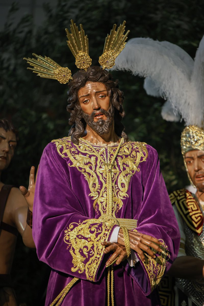 HdadPinoMontano's tweet photo. Nuestro Padre Jesús de Nazaret ya se encuentra en su paso preparado para este Viernes del Dolores. https://t.co/dTo7Ob88Bw