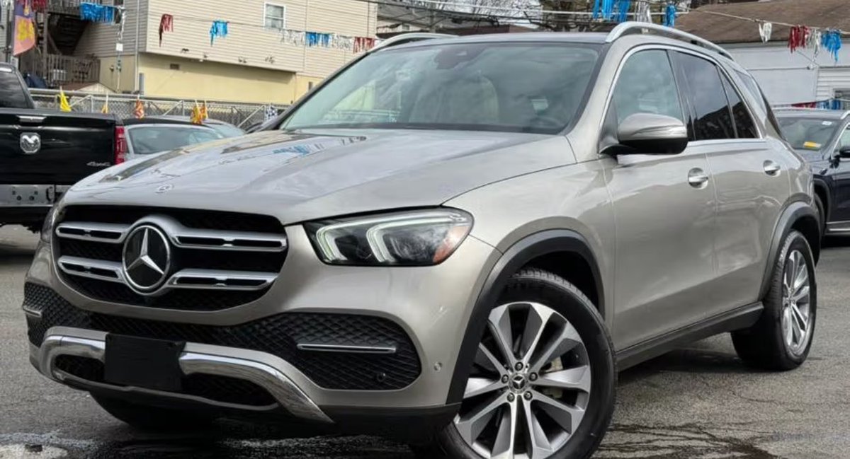 kareemcars_'s tweet photo. MERCEDES-BENZ GLE350 2022 4MATIC FULL OPTIONS
PRIX: 20.000.000 CFA +
Livraison incluse. https://t.co/nirCEQbH8t