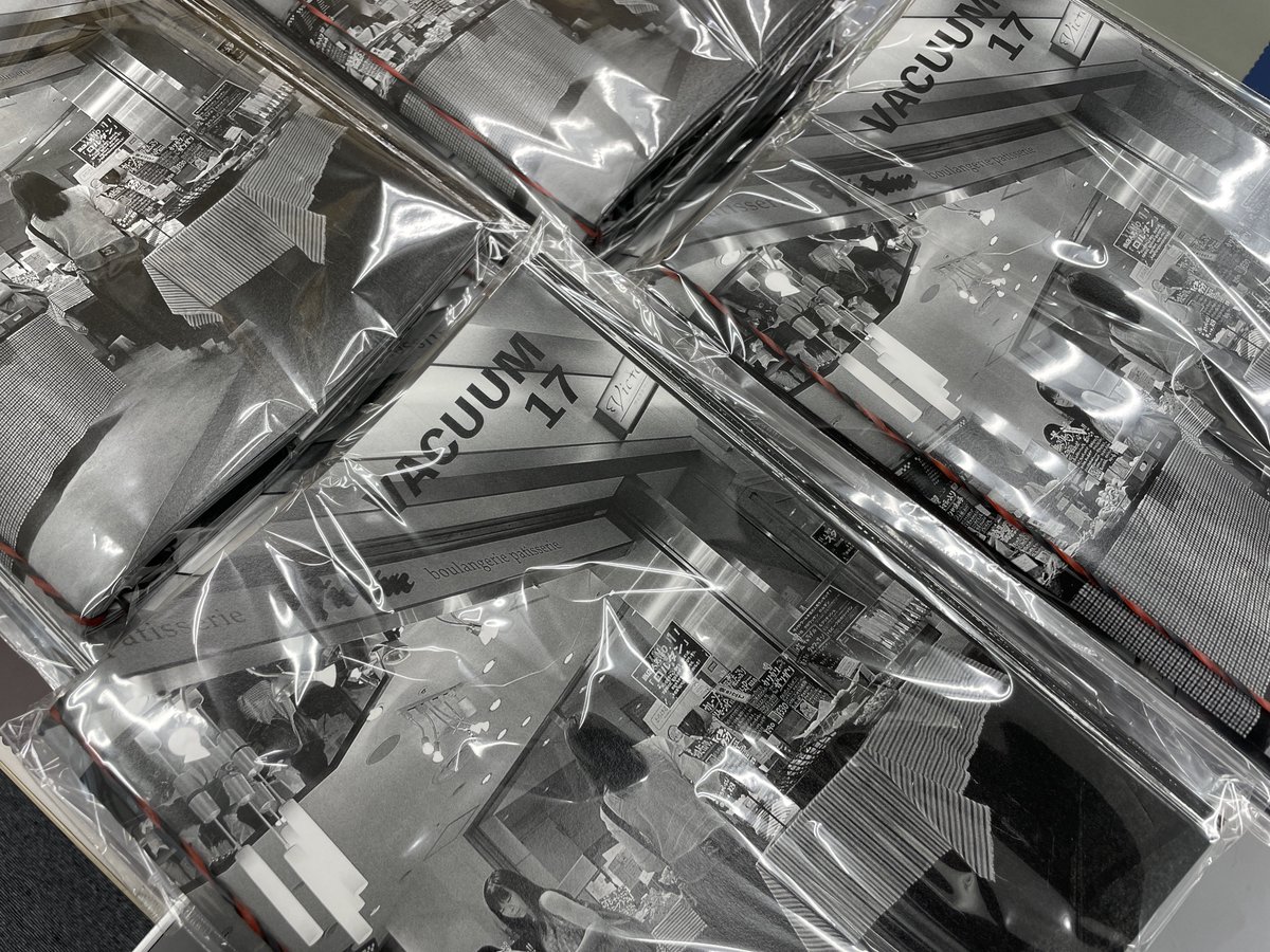 810gallery's tweet image. VACUUM 17を発行しました。
早いものでもう17号です。