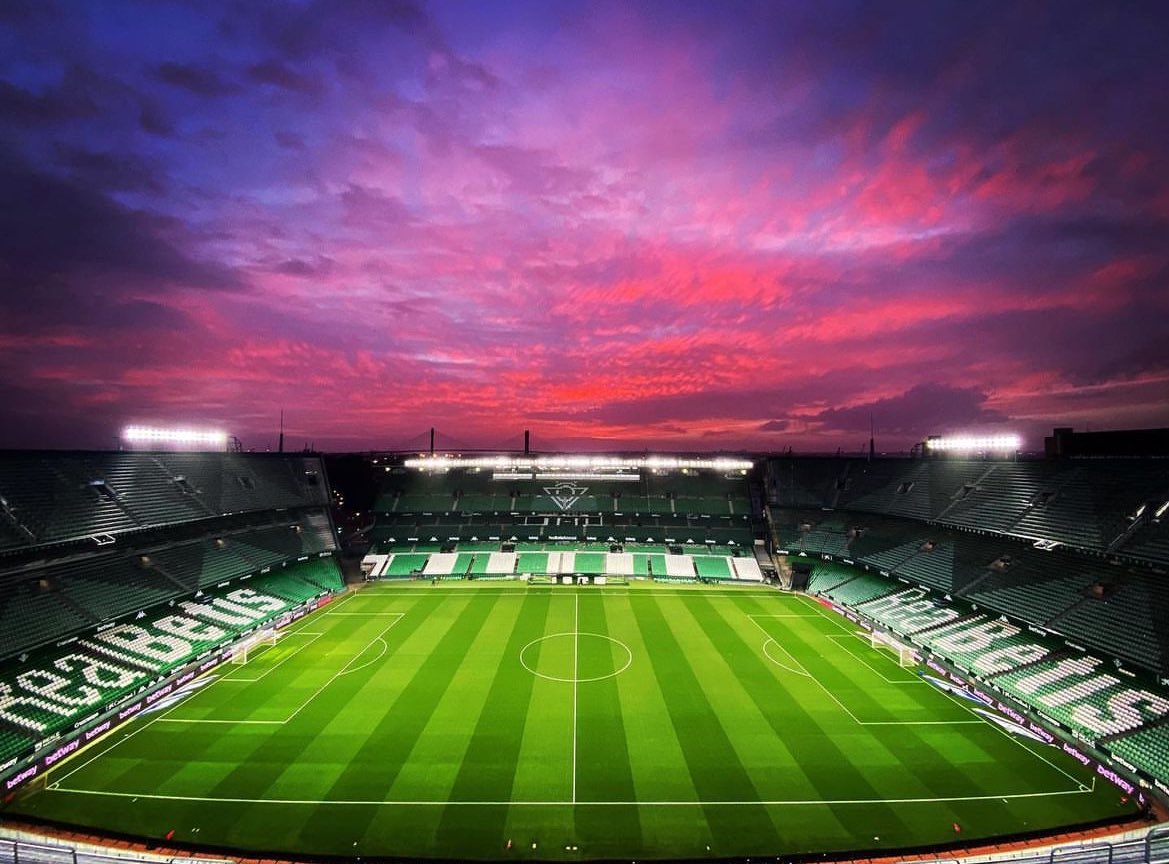 ElMagoBotas_'s tweet photo. Esta mañana, cada bético, ya esté en el trabajo, en clase o en casa, espera con ilusión que lleguen las nueve y siente algo especial por el partido de esta noche. Porque de eso se trata el Betis. Y, en el fondo, también la vida: de ilusión, de esperanza… de Betis. https://t.co/c4INimuUDU