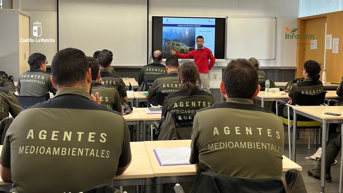 Plan_INFOCAM's tweet photo. Esta semana se está realizando el Curso Básico de #IIFF para personal de #INFOCAM de #gobjccm como #AAMM y técnicos, con el objetivo de fortalecer sus conocimientos y habilidades💪🔥
¡Es fundamental estar preparados para proteger nuestro entorno! 🌳🌍 https://t.co/6fj6SRQtz3