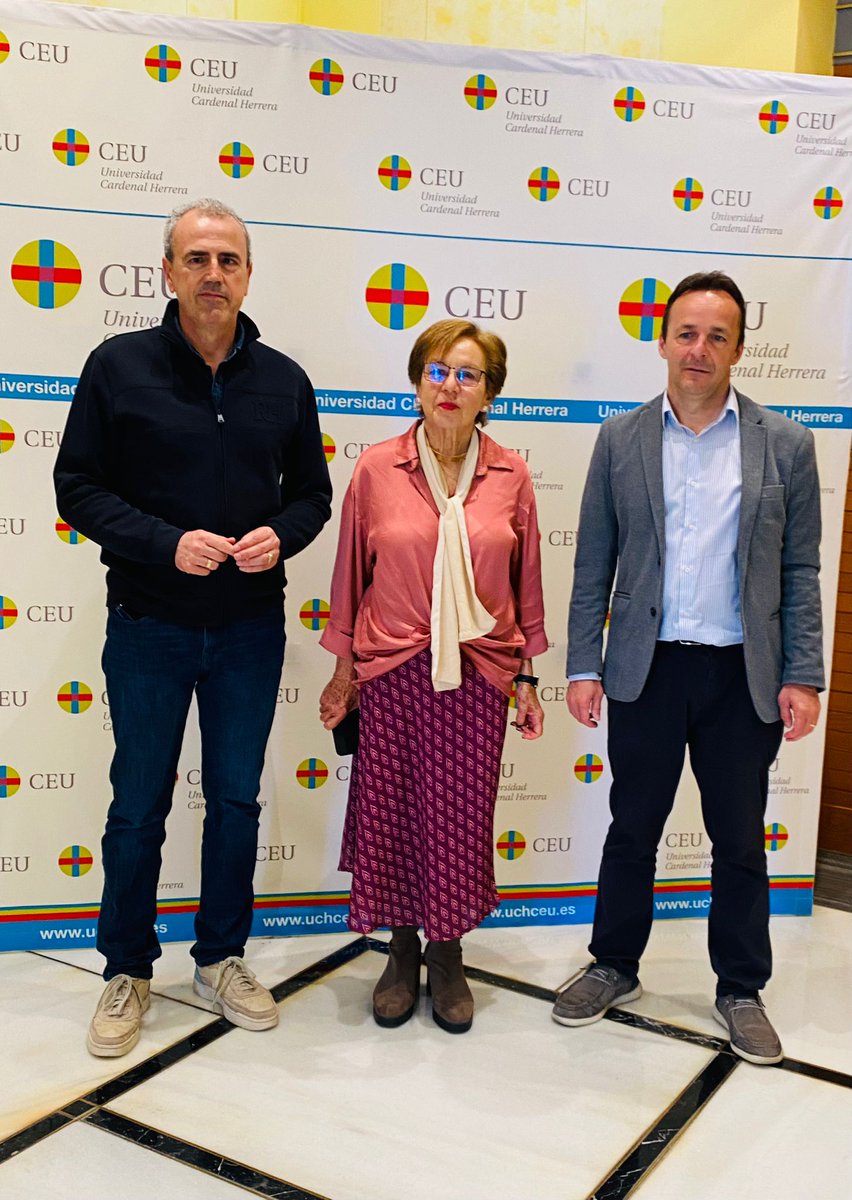 _APPV_'s tweet photo. ¡Arrancan las jornadas! ️ Ya hemos dado el pistoletazo de salida a nuestras Jornadas de Periodismo: #Información vs #Desinformación .
#APPV #PeriodistasValencianos #MPM #APIV #JornadasDePeriodismo #InformaciónVsDesinformación #Periodismo #Comunicación #Valencia #FakeNews https://t.co/ILE8yAxQ9Y