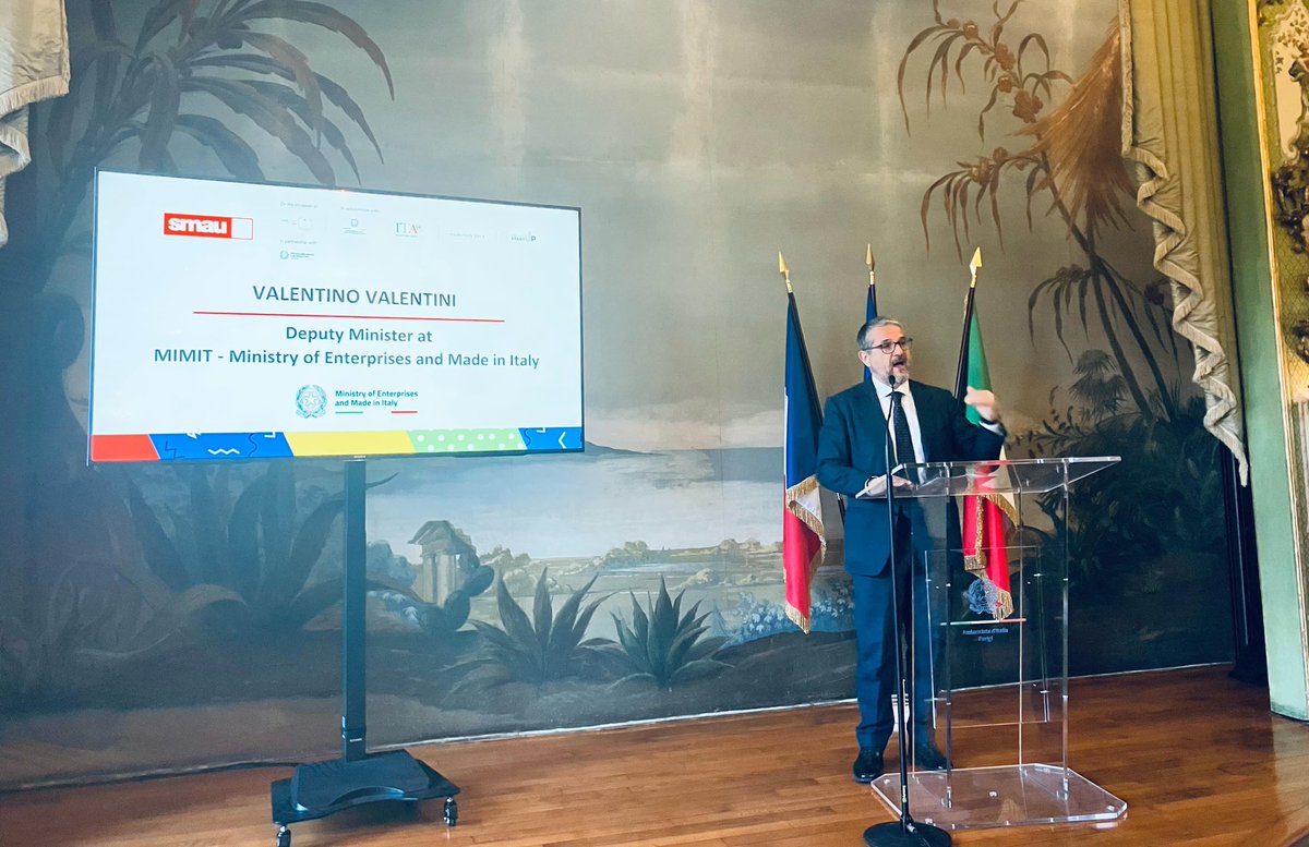 ItalyinFrance's tweet photo. Il Vice Ministro per le Imprese e il Made in Italy @Vale_Valentini_ ha aperto l’evento organizzato da @ItalyinFrance insieme a @ITAtradeagency e @smaunotes per la Giornata del Made in Italy nel mondo. 🔗 https://t.co/8glqSxHTOy