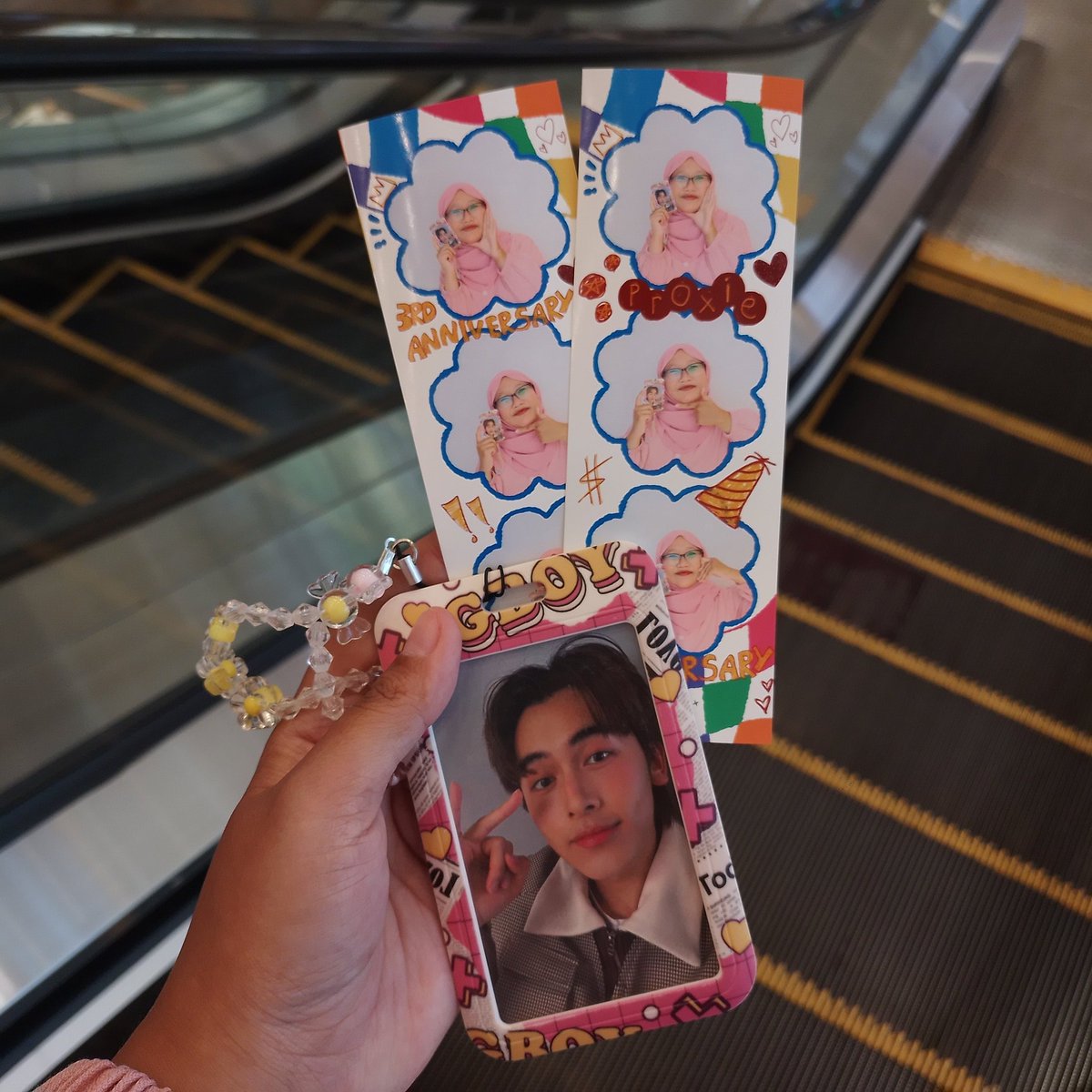 feesuniverse's tweet photo. Cute frame from @PROXIEPROJECTID ๐ซถ
#PROXIEth #3rdPROXIEversaryFrameEvent https://t.co/t4JCw1VAHr
