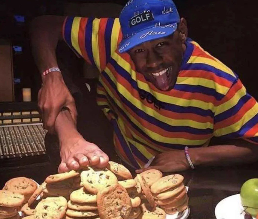 insaneposes's tweet image. 