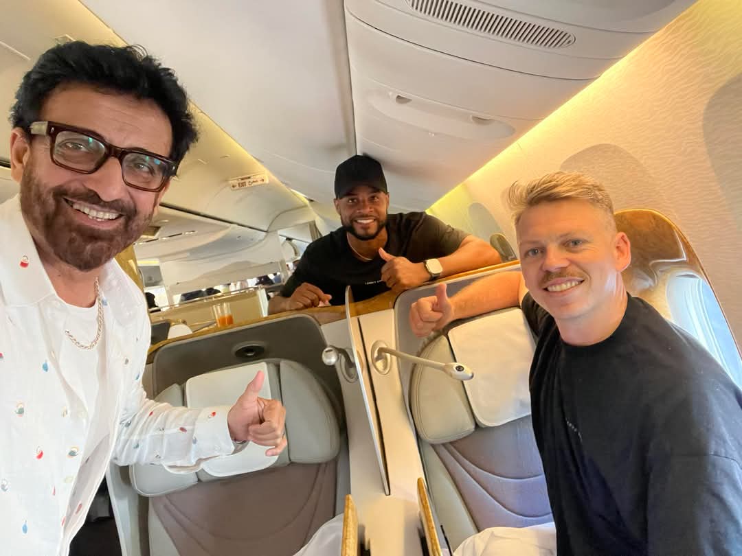 AhmerNajeeb's tweet photo. Lord Ather Ali Khan on the way to Karachi from Dubai along with Micheal Bracewell and Shai Hope

#HBLPSLX https://t.co/eRuiAcLGFz
