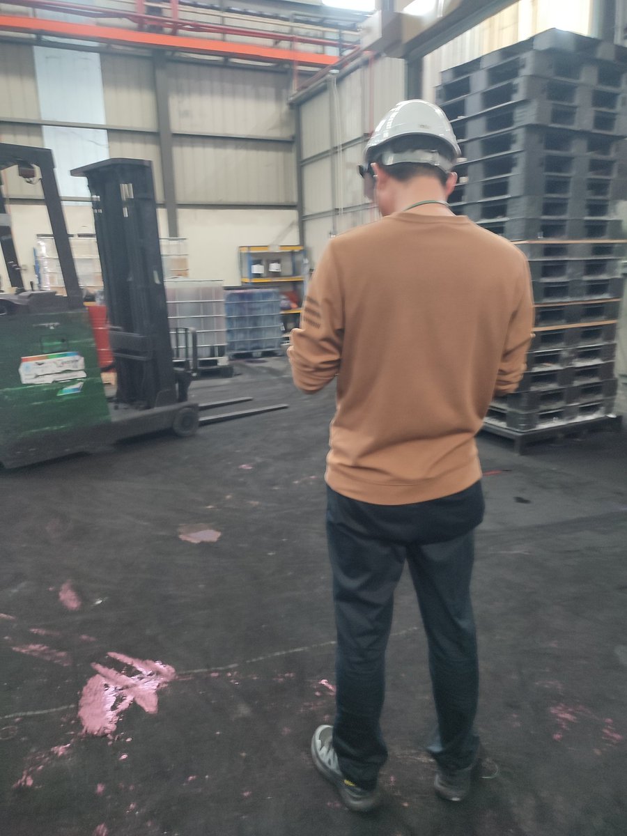 shfxghzli's tweet photo. Jenuh dapat supplier China. Cakap dah rope ayam itik je. English lansung tak paham. https://t.co/fLZyATEE3P