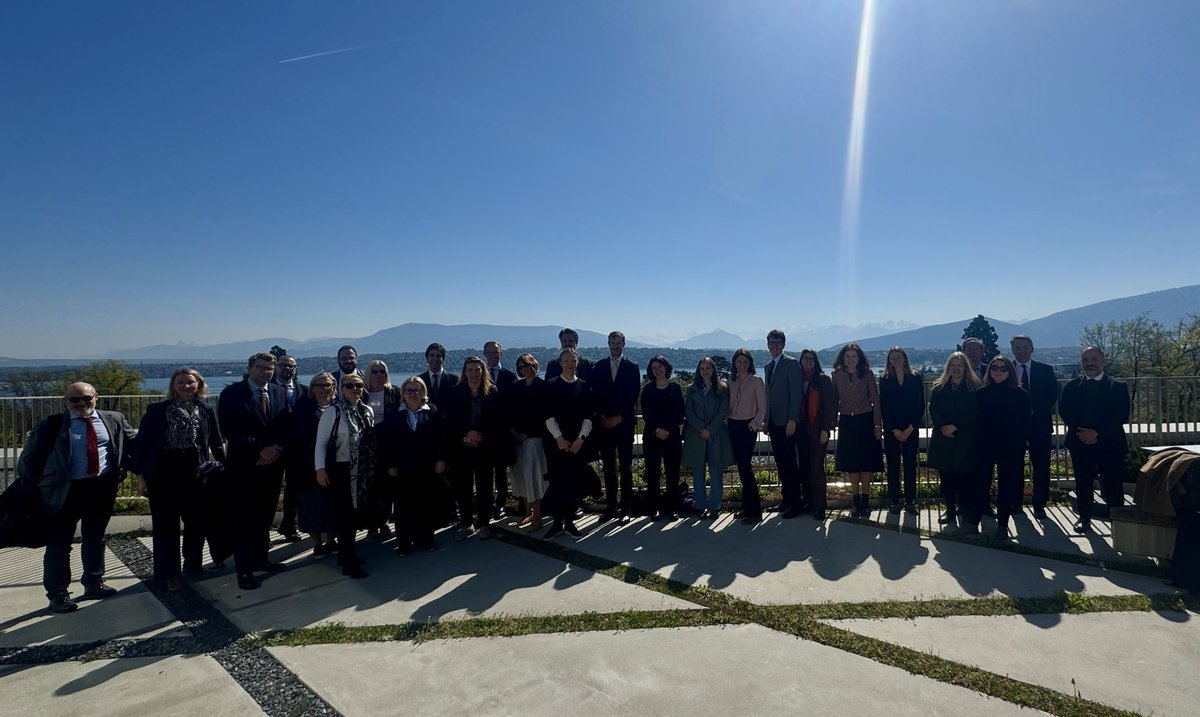 afonso_lages's tweet photo. Productive week in sunny Geneva for the #EU working party dealing with @UN affairs, #CONUN.
Engaging with @EU_UNGeneva, @UNCTAD, @UNmigration, @UN Secretariat, JIU, Member States & civil society, as we navigate mounting pressures on multilateralism.
@PTMissionGeneva https://t.co/3d5Ktt92Me