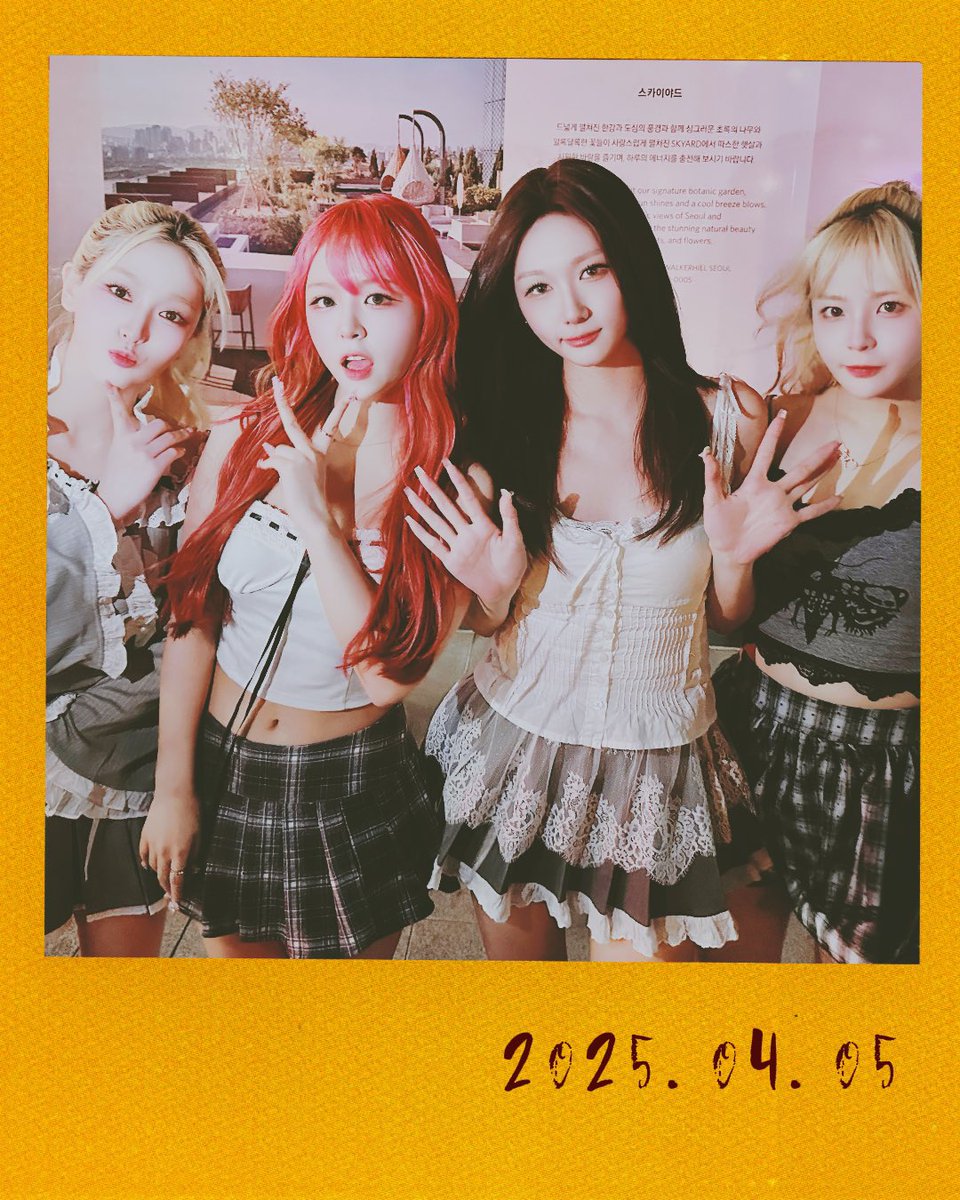_wena_official's tweet photo. 그날 😊
#위나 #wena #kpop
#rbcamusement https://t.co/nqHRLhwjeY
