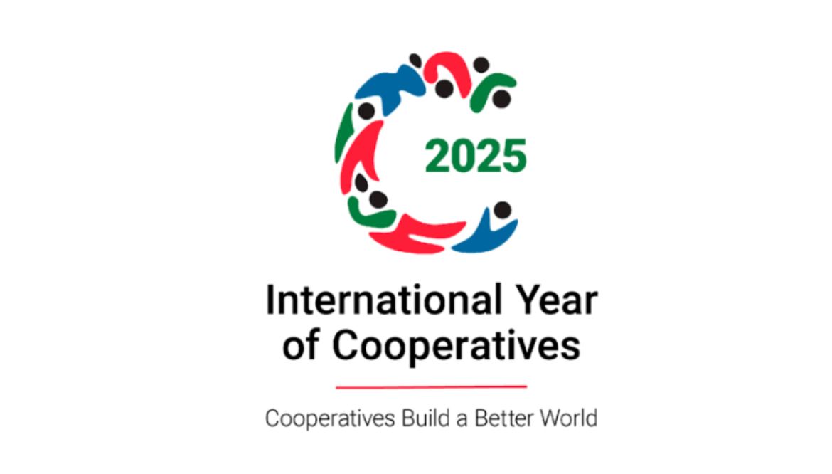 MinOfCooperatn's tweet photo. As part of the ongoing two-day National-Level Review Meeting with States/UTs representatives, a workshop focusing on the International Year of Cooperatives, 2025, was held, with the theme “Strengthening Collaboration and Driving Cooperative-Led Economic Growth in 2025 and Beyond.”

#EmpoweringCooperatives
#SahkarSeSamriddhi #IYC2025 #CoopsYear