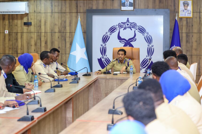 SONNALIVE's tweet image. Police commanders refine protection plans to ensure peaceful polling: As elections approach, Somali police intensify preparations to safeguard democracy. Professionalism and community partnership lead the agenda. #SafeVoting #DemocracyInAction