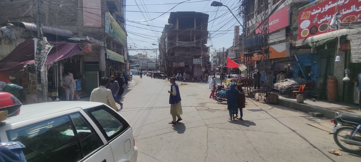 ctprwp's tweet photo. ہاتھی چوک اور صدر بازار میں تجاوزات کے خلاف مؤثر کارروائی

#CTPRwp #AntiEncroachment #HathiChowk #SaddarBazar #ClearRoads #PublicFacilitation #TrafficDiscipline https://t.co/L3W9w84LCc