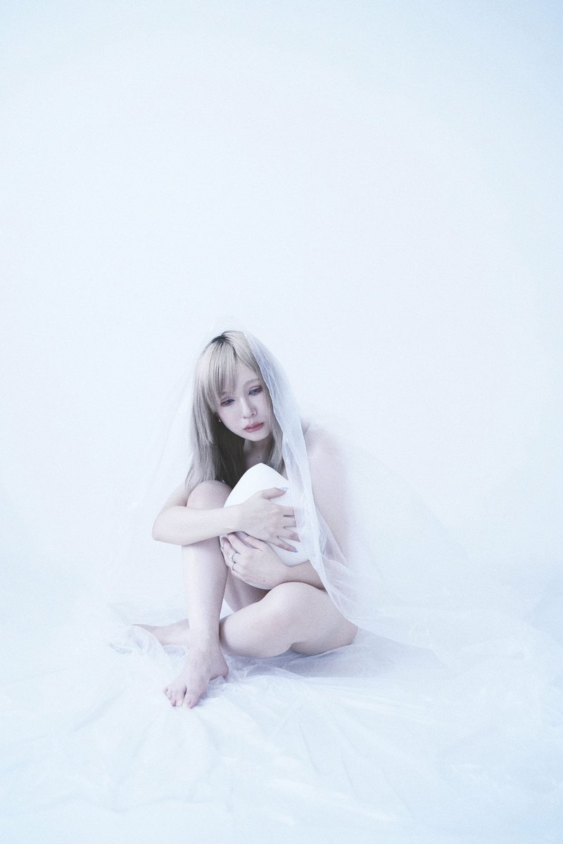 hug the emptiness