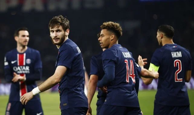 desperamosoff's tweet photo. Qui voyait-vous ballon d’or cette année ? Et pourquoi Doué ? https://t.co/VBMaig4PA5