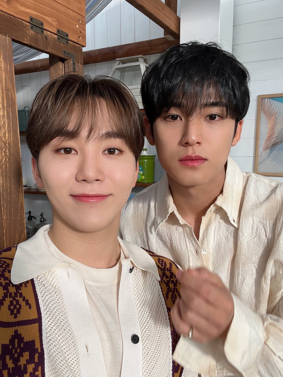 🐶 (@gyumedia) on Twitter photo 
