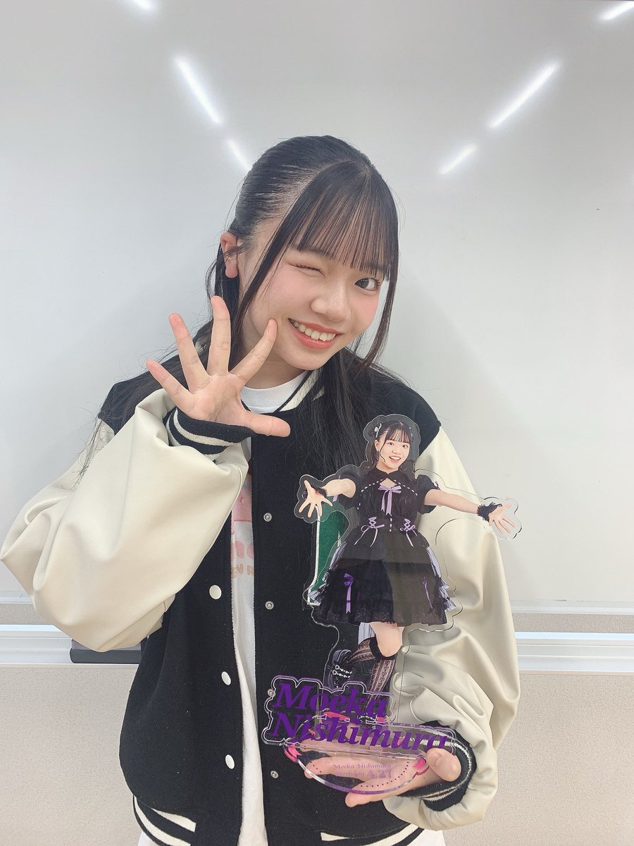 atnakashima1922's tweet photo. 今日のもえぴ💖🪄💜の好きなところ！

・30cm生誕アクスタすごい！！🫠🫶🏻💘

#西村萌花
#ほくりくアイドル部
#生涯もえぴ神推し
#もえぴの好きなところ企画
#645d
#4月27日

もえぴ神様と一緒に並んだらそのすごさがよりわかる！✨
本日銀行振込完了！！👍🏻
生誕当日がますます楽しみになってきた！！🥰