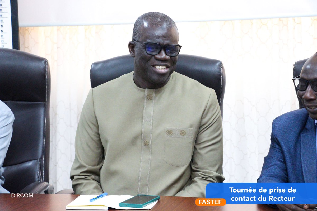 UCAD_Senegal's tweet photo. #PRISE_CONTACT🤝
#FASTEF, #ESEA, @esp_dakar et #FLSH ont tour à tour reçu @Prabkandji pour sa tournée prise de contact, après sa nomination à la tête de l’Université Cheikh Anta Diop de Dakar

Le Recteur a décliné sa feuille de route 
🔵Gouvernance axée sur une gestion inclusive et participative
🔵Réformes dans la pédagogie et la recherche 
🔵Diversification des axes de coopération

Une économie circulaire autour du plan #UCAD_AGROPOLE est une réponse pour la recherche de ressources financières additionnelles à côté de la vente d’expertise

Pr KANDJI entend s’appuyer sur la qualification de chaque membre de la communauté pour ajouter plus d’éclat au rayonnement de #UCAD

Adhésion notée chez les différents interlocuteurs qui ont à leur tour exposé quelques projets phares de leurs établissements

#ucad #kebetu #compublique #senegal #comdigitale #implication #echanges #initiative #recherche #enseignementsup