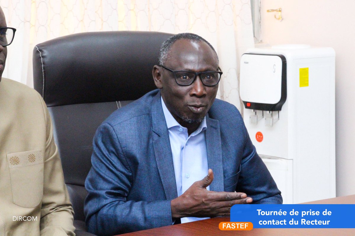 UCAD_Senegal's tweet photo. #PRISE_CONTACT🤝
#FASTEF, #ESEA, @esp_dakar et #FLSH ont tour à tour reçu @Prabkandji pour sa tournée prise de contact, après sa nomination à la tête de l’Université Cheikh Anta Diop de Dakar

Le Recteur a décliné sa feuille de route 
🔵Gouvernance axée sur une gestion inclusive et participative
🔵Réformes dans la pédagogie et la recherche 
🔵Diversification des axes de coopération

Une économie circulaire autour du plan #UCAD_AGROPOLE est une réponse pour la recherche de ressources financières additionnelles à côté de la vente d’expertise

Pr KANDJI entend s’appuyer sur la qualification de chaque membre de la communauté pour ajouter plus d’éclat au rayonnement de #UCAD

Adhésion notée chez les différents interlocuteurs qui ont à leur tour exposé quelques projets phares de leurs établissements

#ucad #kebetu #compublique #senegal #comdigitale #implication #echanges #initiative #recherche #enseignementsup