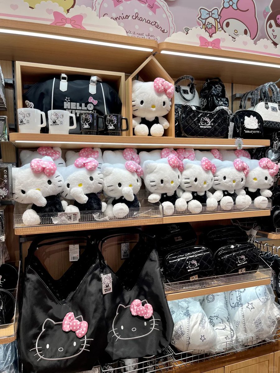 Morenmore_th's tweet photo. เปิดพรี Miniso x Hello Kitty Black &amp; White Series ⋆˚✿˖°
ของเยอะน่ารักไม่แพ้รอบอื่นคับ!

รีทวิตส่งฟรี 🖤 https://t.co/tkCWIWHfQE