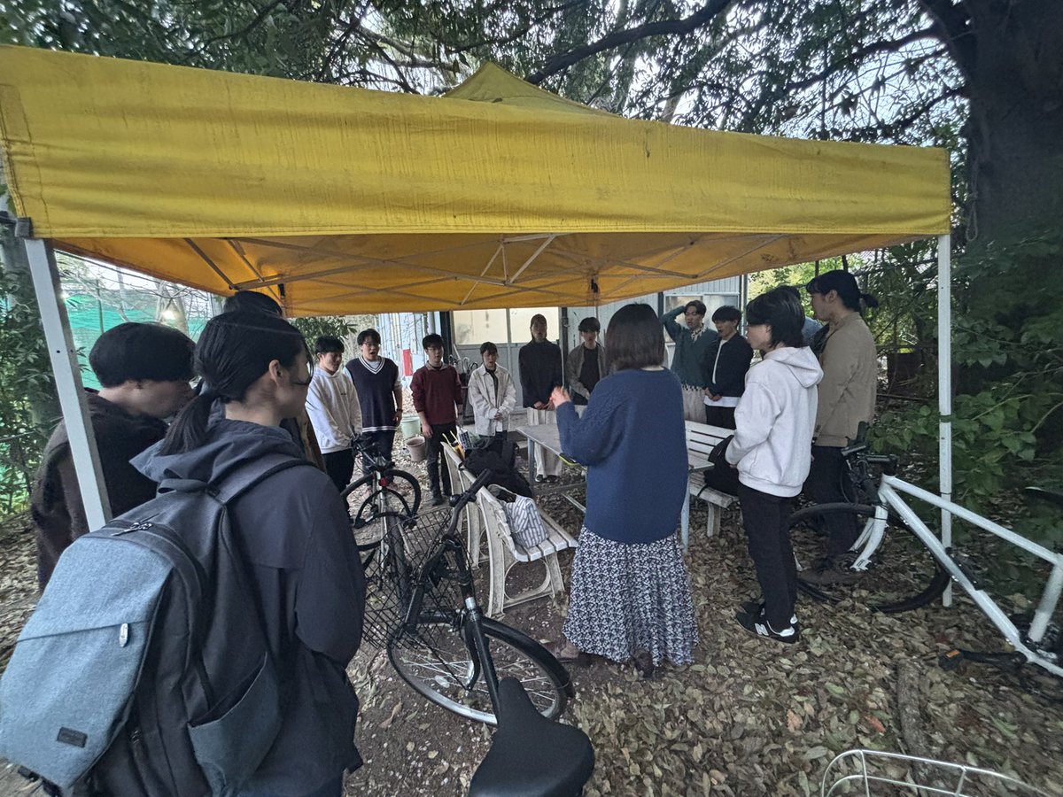 今日は新幹線イベントの目玉であるスプリングコンサートの日です🌸

団員はBOXにて声出しをしています👀

みんな気合い充分です💪

#京大新歓2025 #春から京大