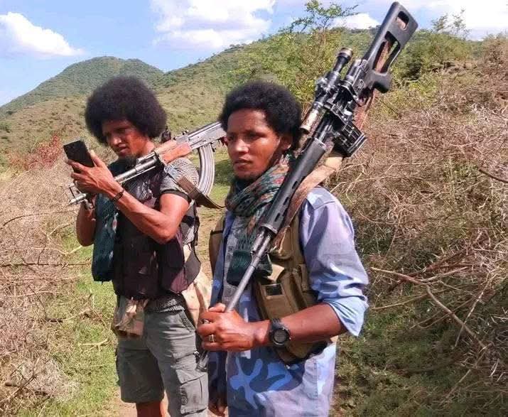 ነገረ አዶናይ 👇

ብዙዎች አዶናይ አዶናይ እያሉ ይጠይቁኛል። አዶናይ የሚናገረውን አታይም ወይ ለምን ስለ እሱ አትፅፍም ይሉኛል። እስኪ ስለ አዶናይ የሚከተለውን ልበላችሁ።

አዶናይ የተወለደው ራሳ ነው። ራሳን በታሪክ ሰምታችሁ ታውቃላችሁ