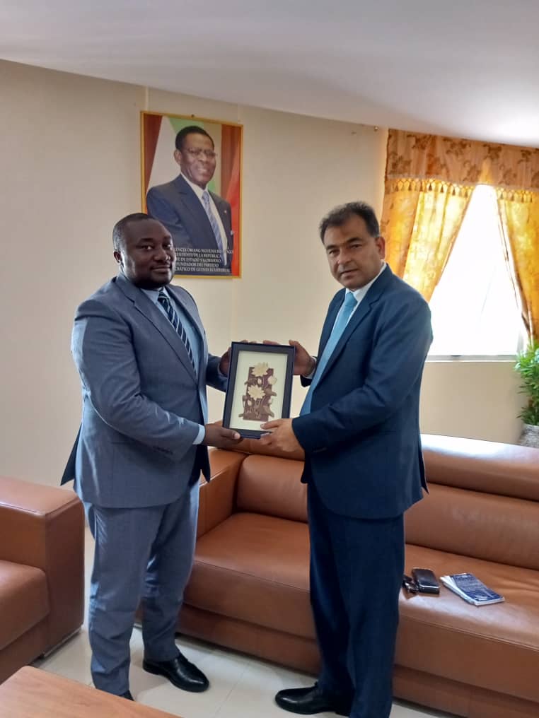 La Embajada India en Guinea Ecuatorial Presenta a la Cámara de Comercio de la Región Insular la posibilidad de que empresarios de su país  inviertan en Guinea Ecuatorial.