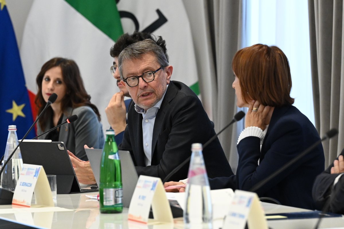 #CEOMeeting | "#InnovazioneTecnologica lega profitto e purpose, nuovo paradigma per le imprese, per rendere la #sostenibilità trasformativa."

🗨 Dichiara M. Calderini, Full Professor <a href="/polimi/">Politecnico di Milano</a> alla 10° Edizione del CEOMeeting, promosso da UNGCN Italia e ospitato da <a href="/GruppoCDP/">Cassa Depositi e Prestiti</a>.